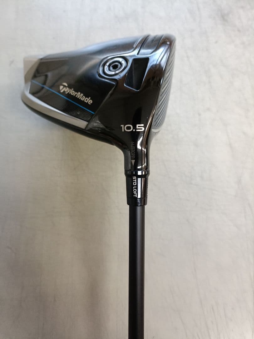 Qii10 カーボンドライバー　テーラーメイド