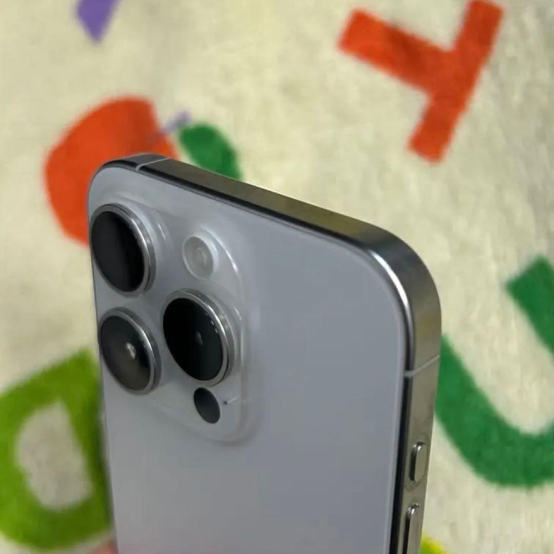 超美品iPhone 15 Pro 512gb本体