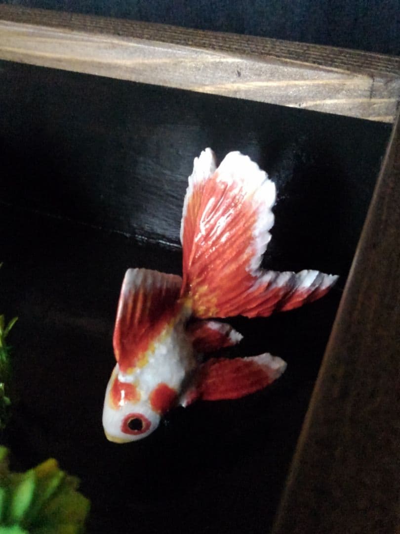 木彫りの金魚