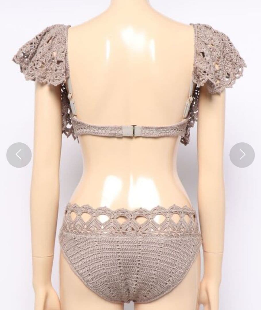 リエンダ　レース編みフリル付きセパレート水着