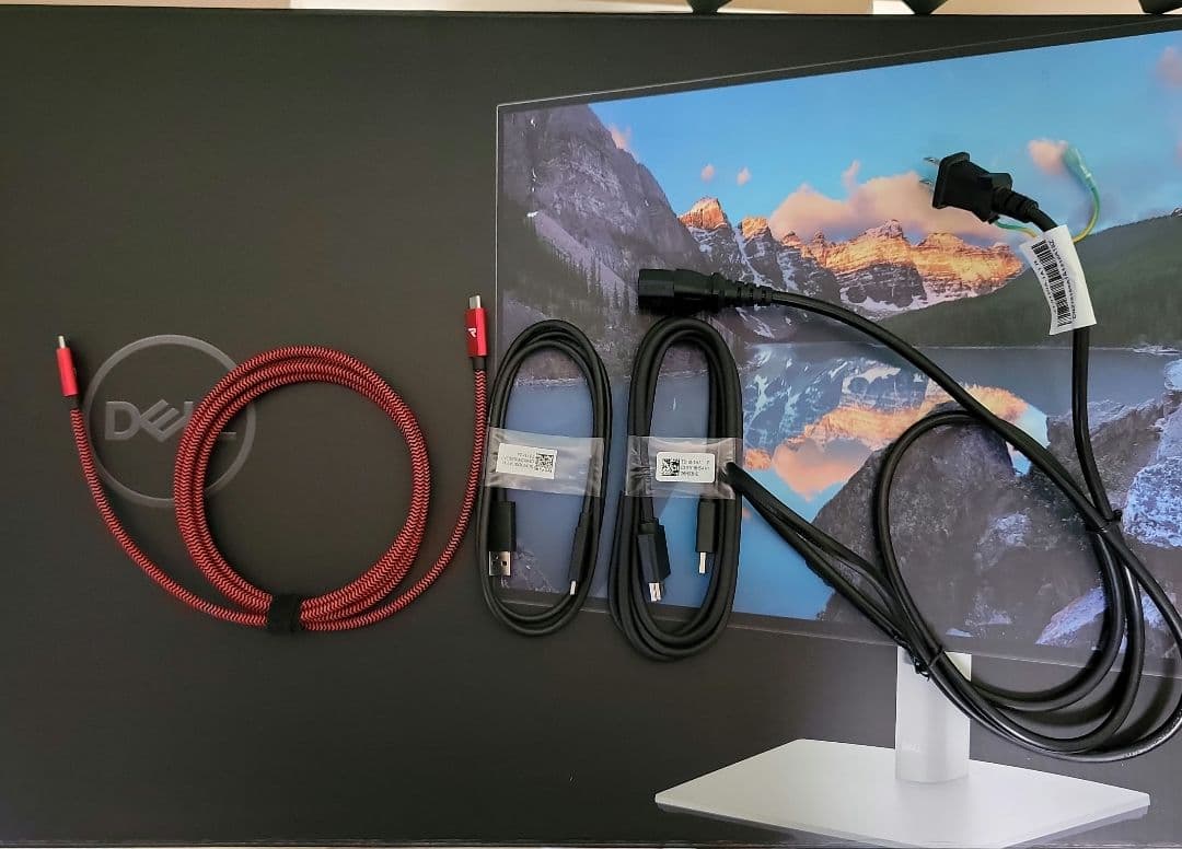 Dell U2723QX 4Kモニター　美品です