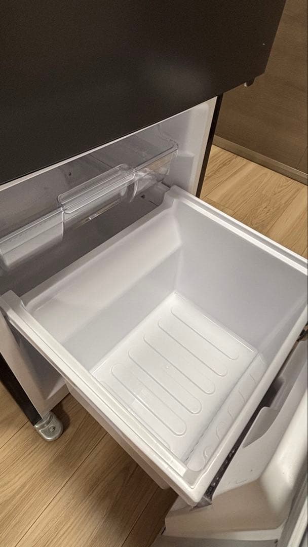 【美品】シャープ 冷蔵庫 152L黒(マットダークグレー)