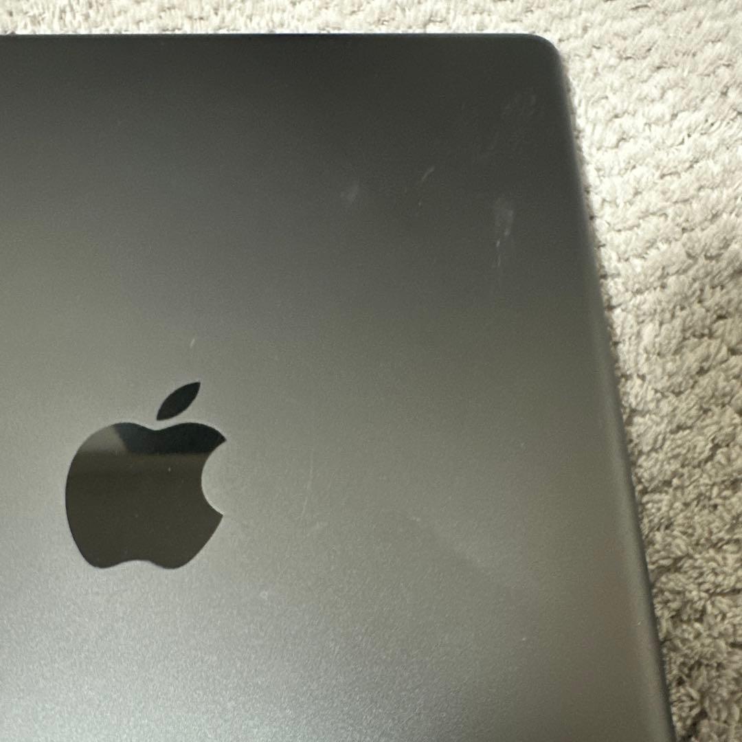 Apple iPad 無印　第8世代　スペースグレー