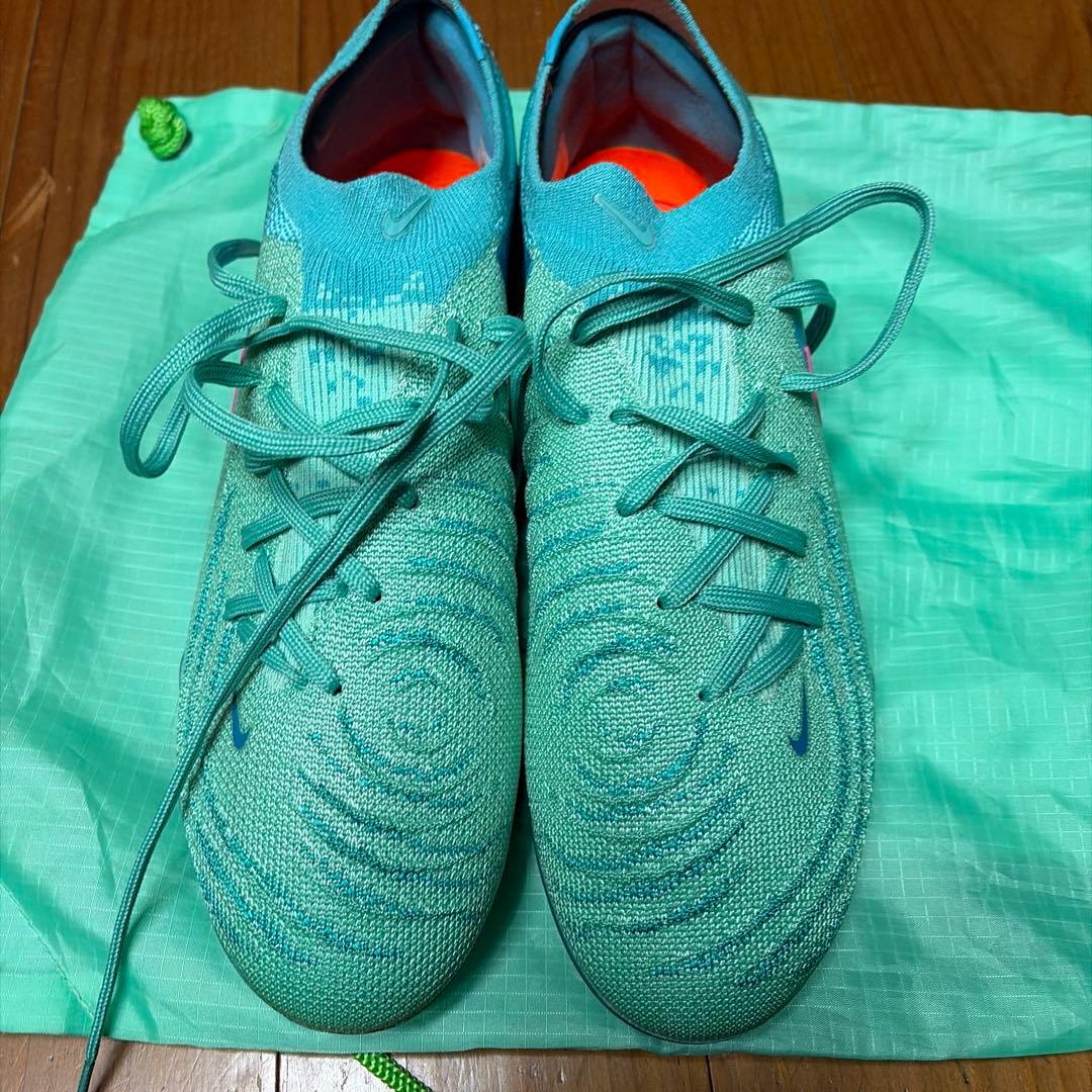 w*g様 NIKEファントム