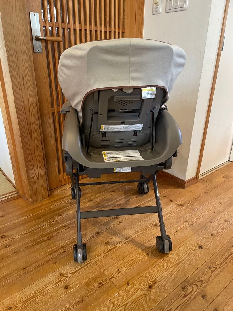 美品　コンビ ネムリラ AUTO SWING 電動　ハイローチェア