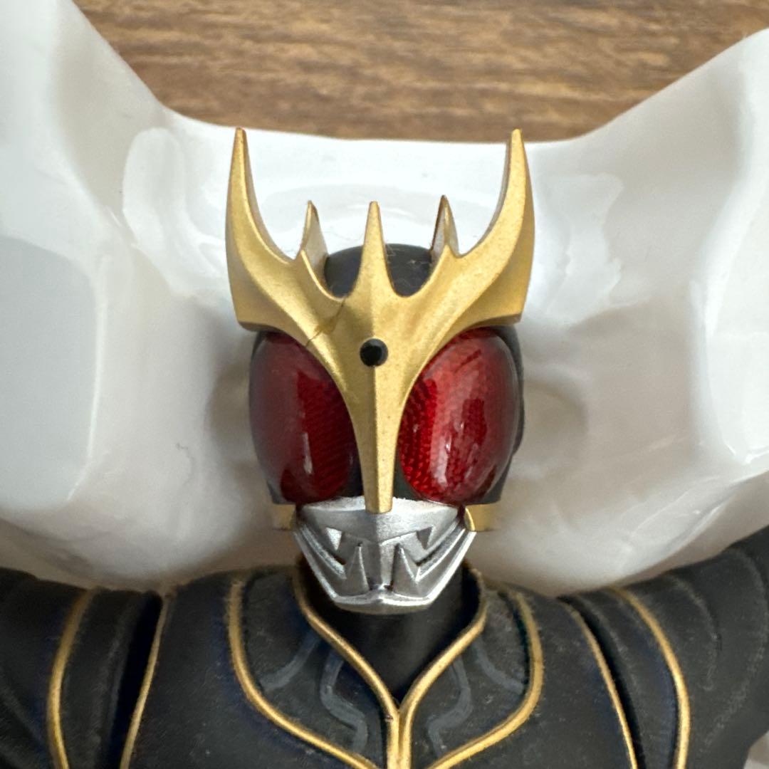 【訳あり品】真骨彫製法 仮面ライダークウガ アルティメットフォーム
