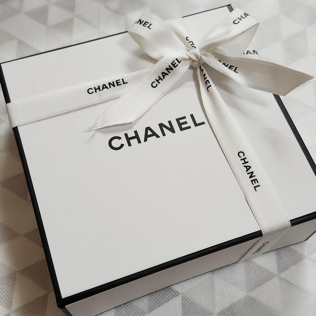 限定版　CHANEL LES 4 OMBRES N°5 　新品未使用品