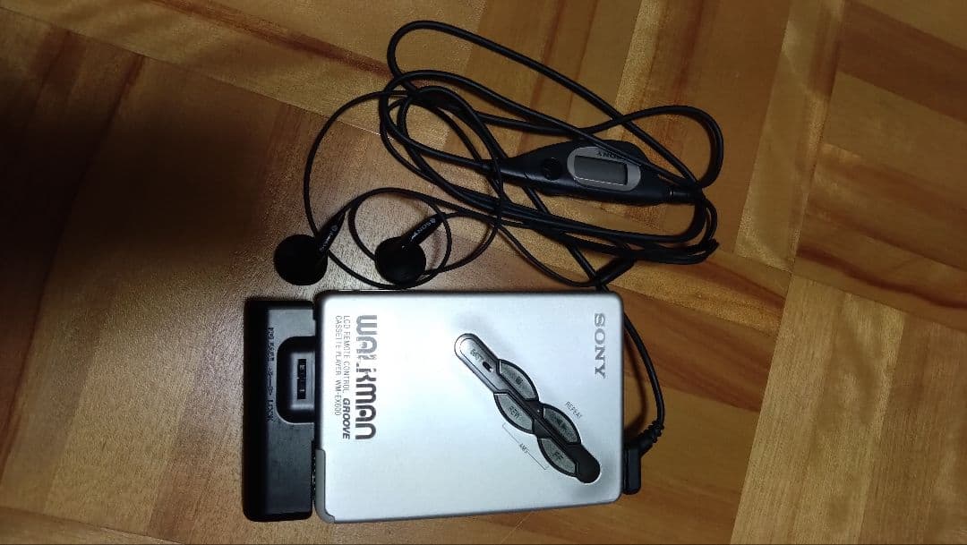SONY WM-EX600 カセットプレーヤー（ジャンク品）