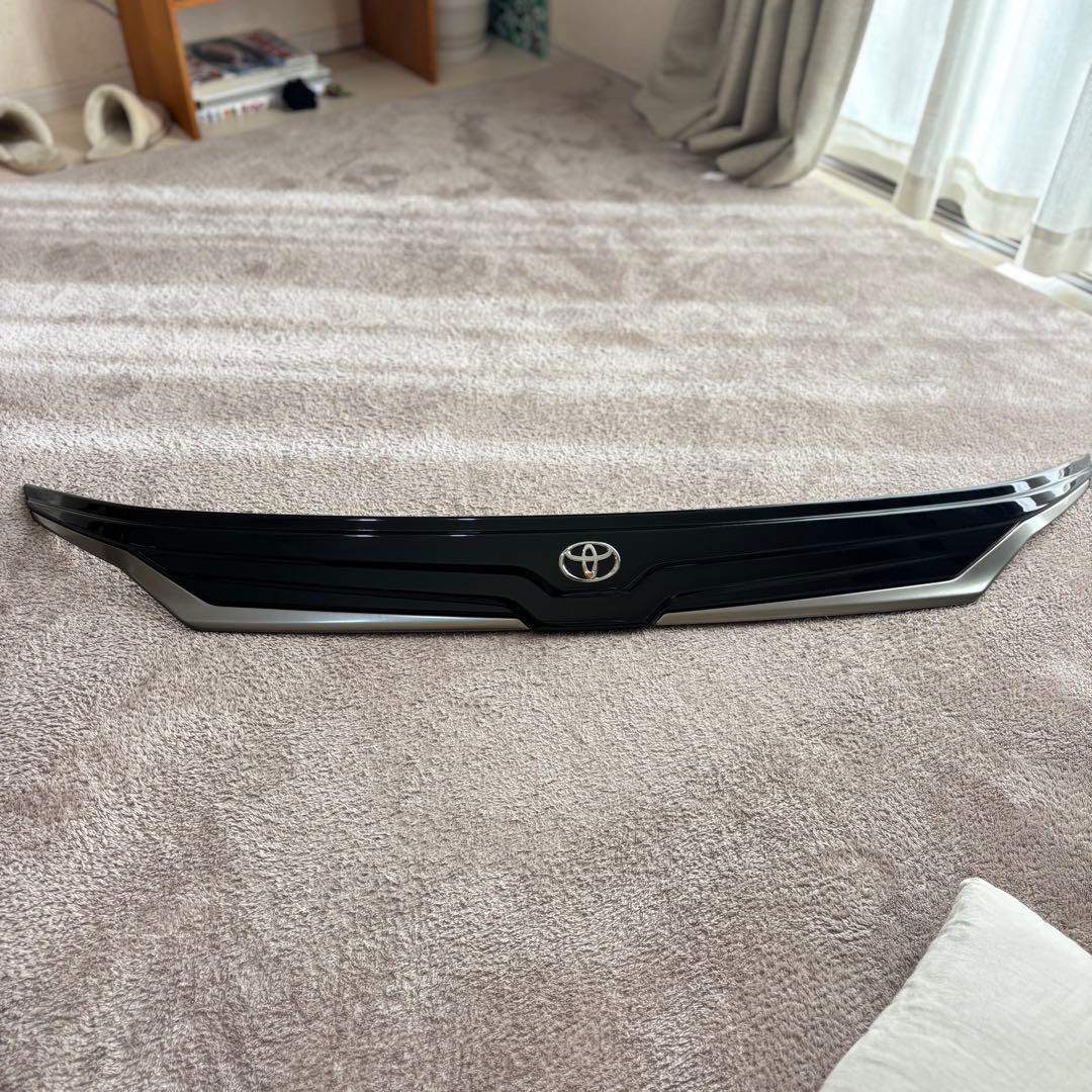 トヨタ ヴォクシー90フロントバンパーガーニッシュ ブラック