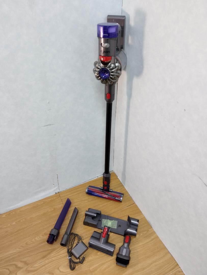 Y♢741 ダイソン コードレス掃除機 V8 Slim Fluffy Black