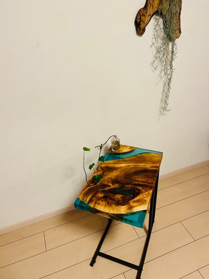 レジンテーブル　ソファテーブル　サイドテーブル　コーヒーテーブル　栃の木