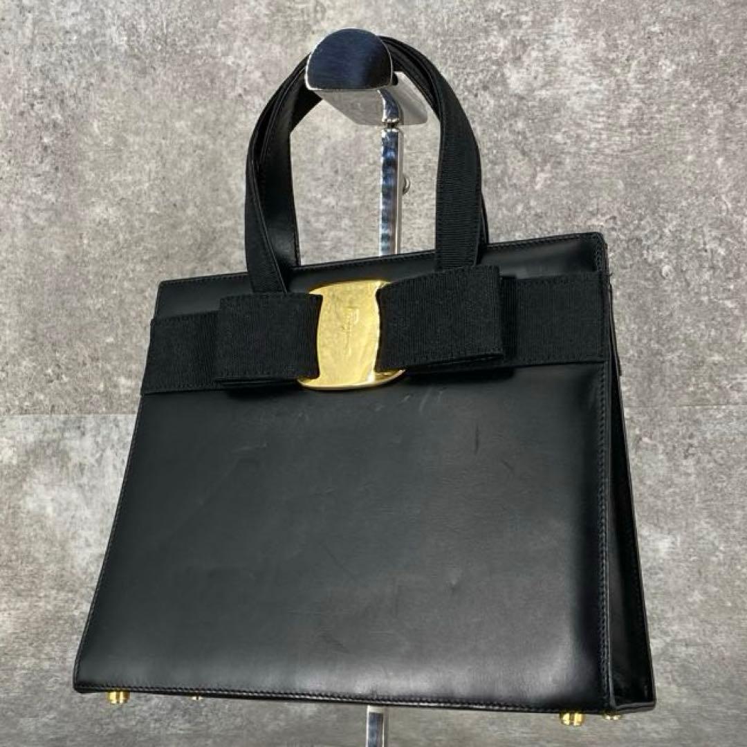 フェラガモ ヴァラ リボン 金具 ハンドバッグ トートバッグ レザー ブラック