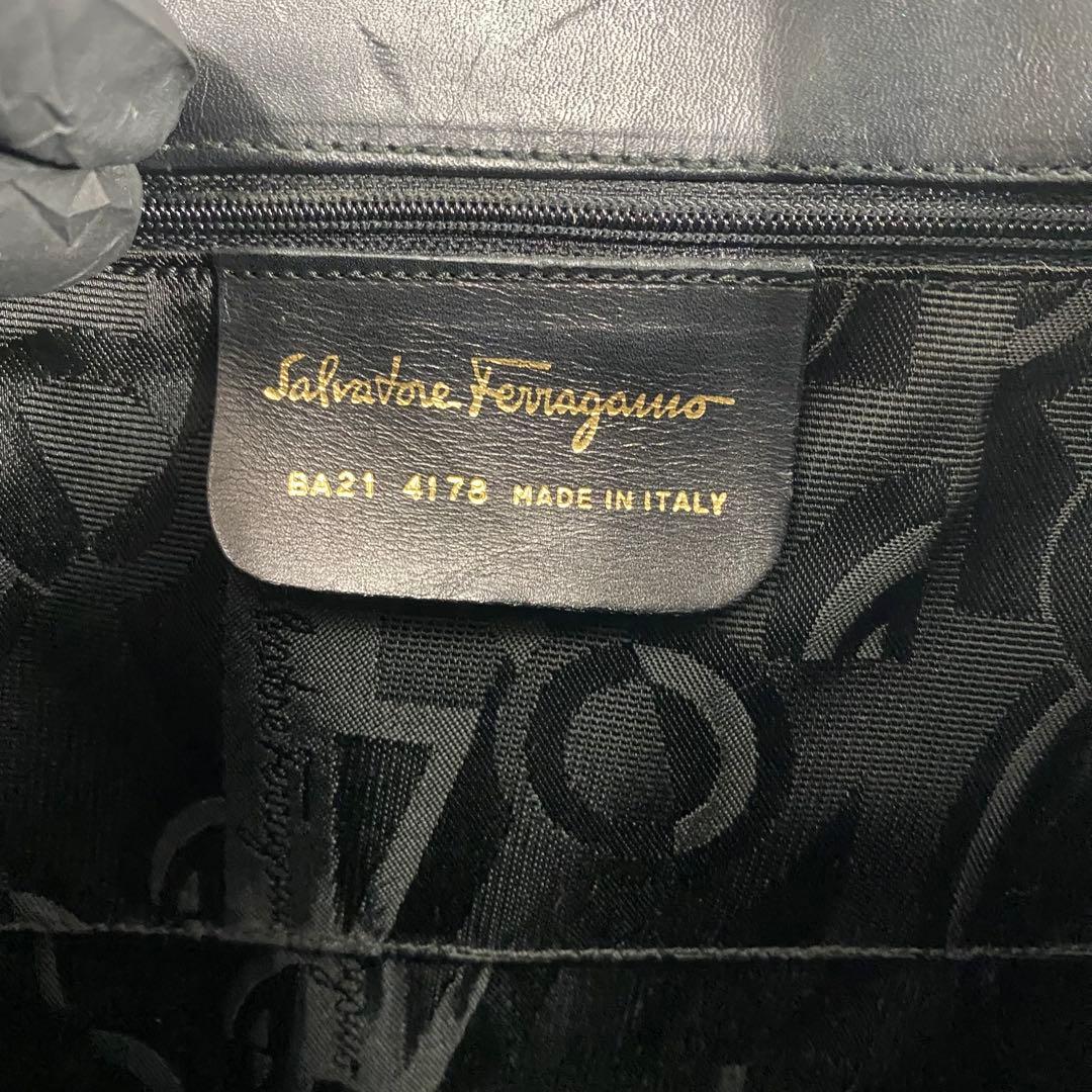 フェラガモ ヴァラ リボン 金具 ハンドバッグ トートバッグ レザー ブラック