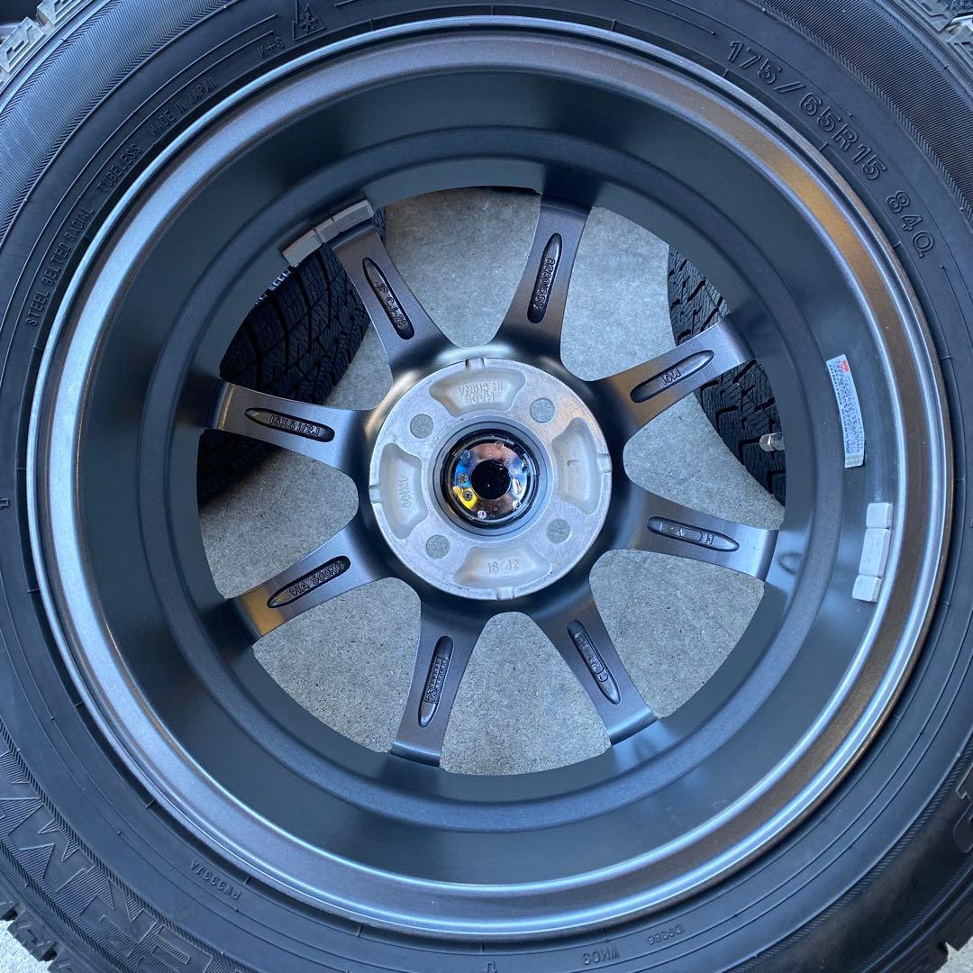 中古バリ溝ダンロップスタッドレスセット175/65R15 アクア、フィット等