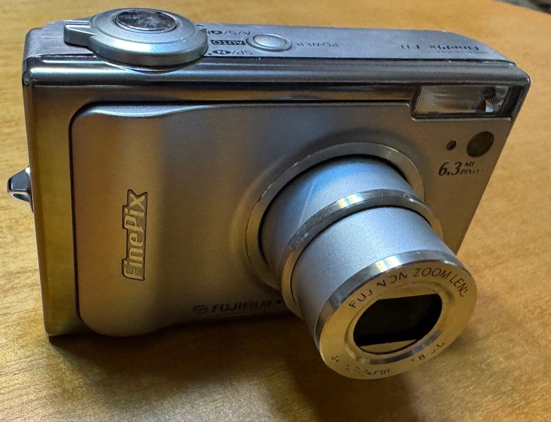 Fujifilm FinePix F11 6.3メガピクセル