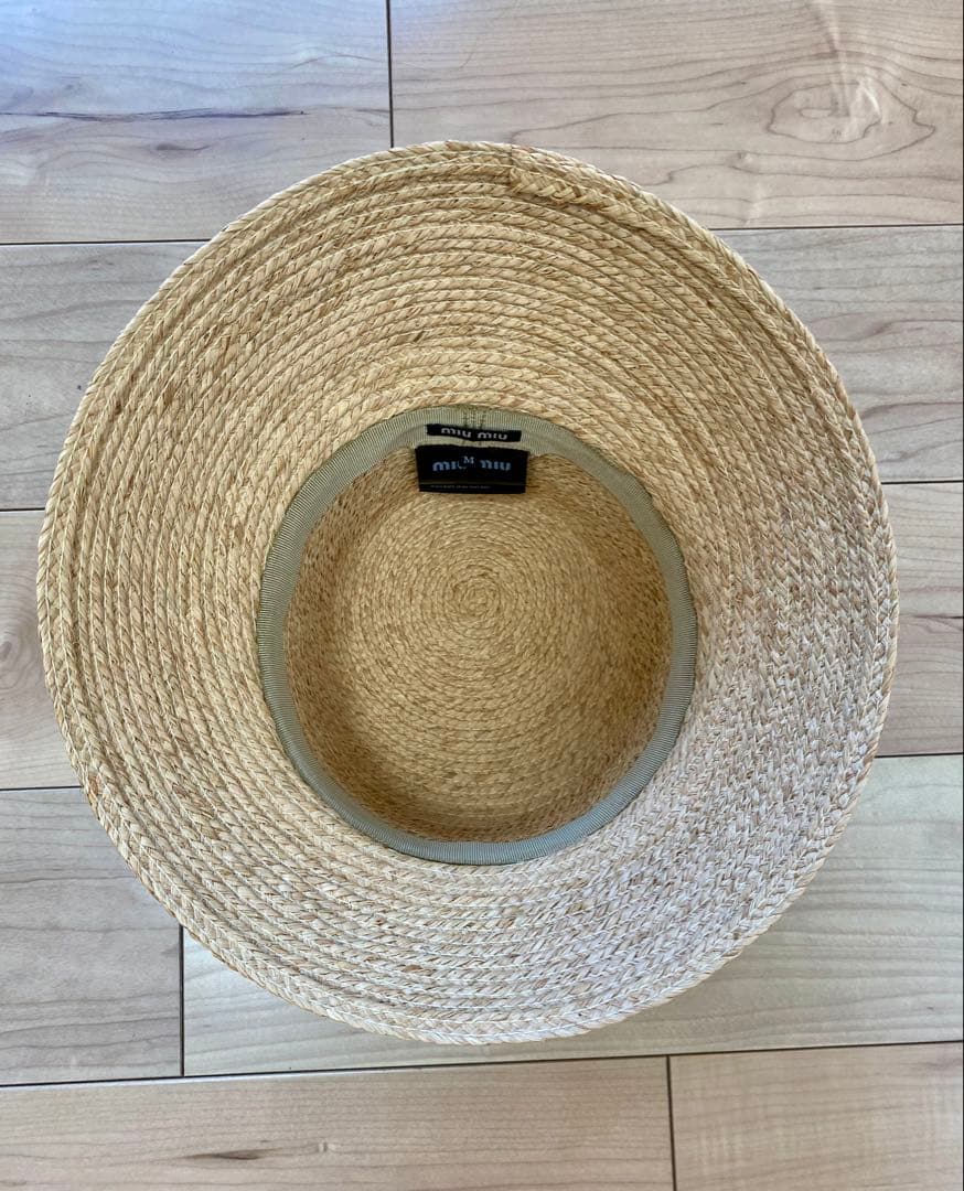 ミュウミュウ　新作ハット　カーキ