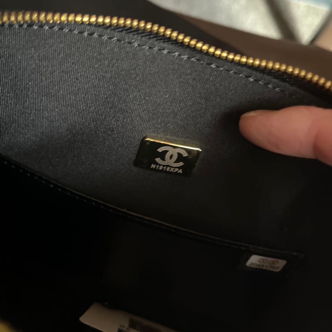CHANEL ブラック キルティング ショルダーバッグ　ノベルティ