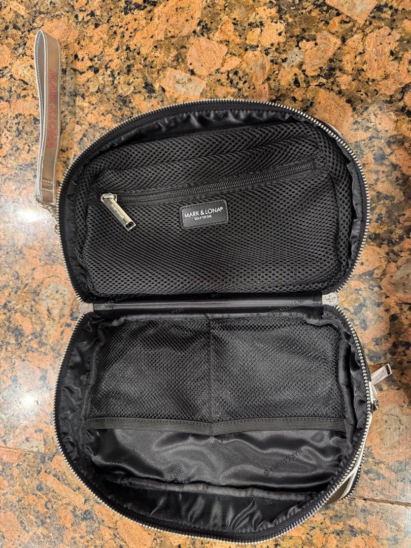 マークアンドロナ カートバッグ Cray llic Pouch