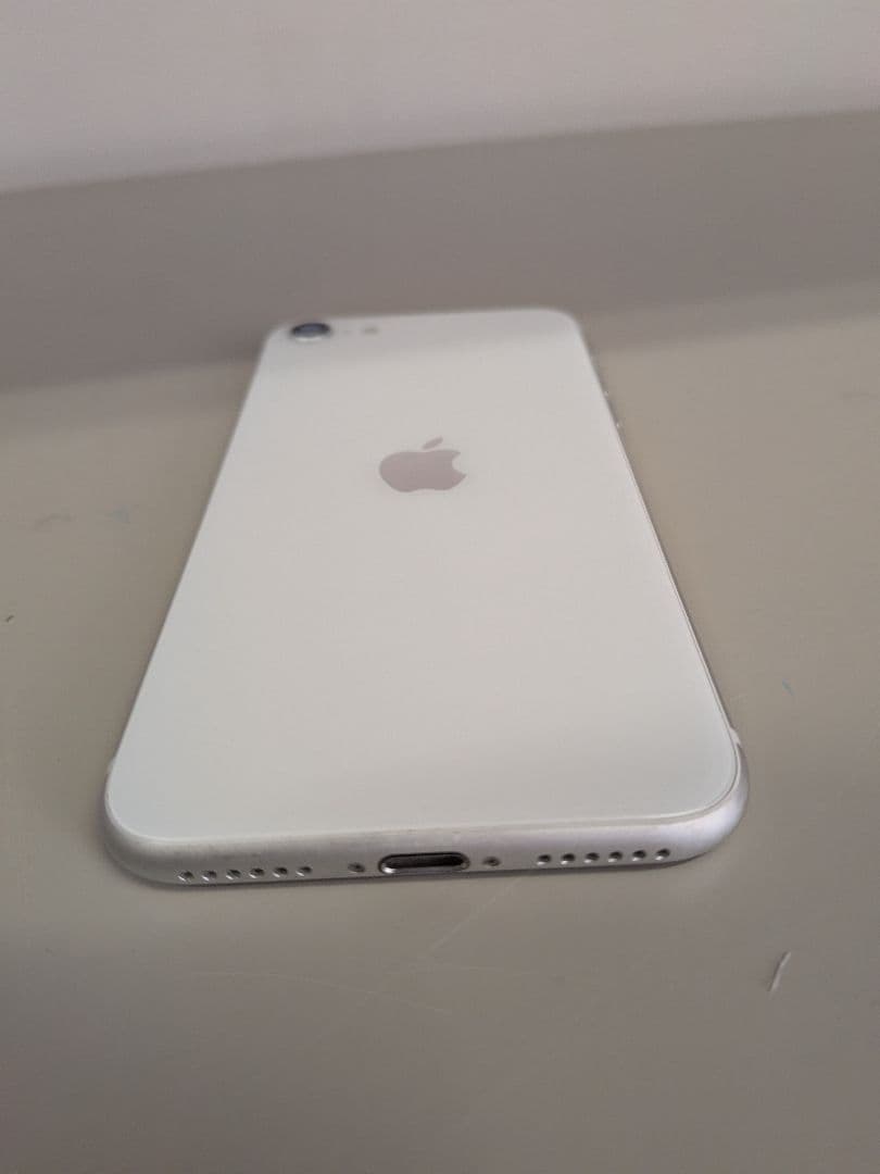 Apple iPhone SE (第2世代) ホワイト 美品