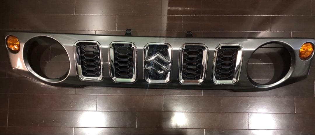 孫悟空様の専用　ジムニーノマド　純正フロントグリル　スズキ