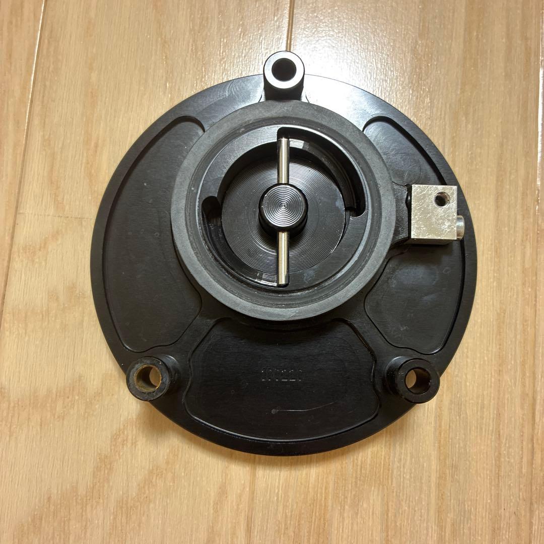 DRIVEN D-Axis HALO タンクキャップ