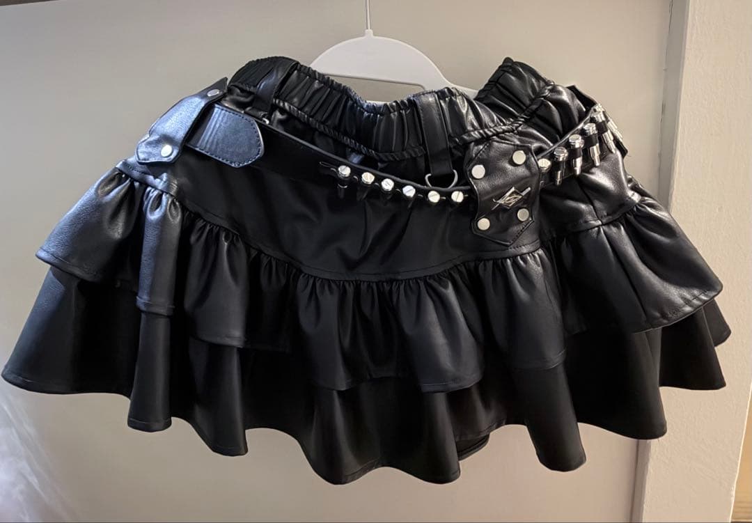 【限定】NANAコラボ REFLEM ブラックフリルミニスカート