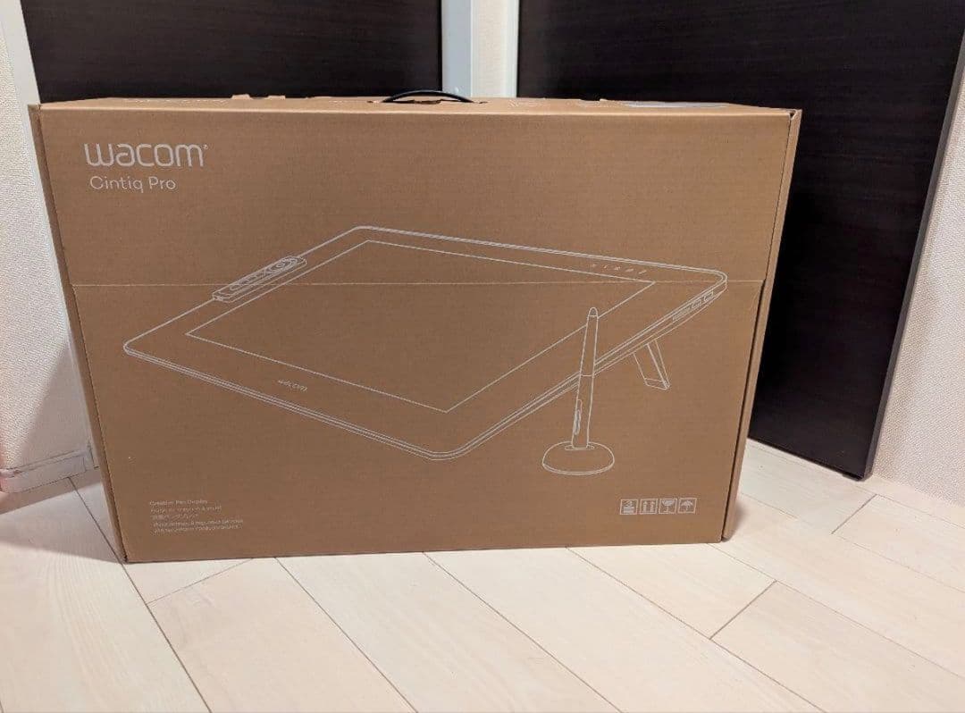 Wacom Cintiq Pro 24 (DTH-2420) 本体　タッチ機能付
