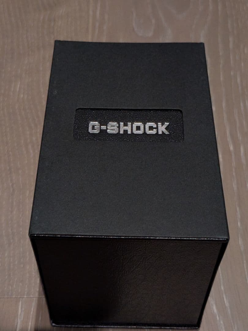 G-SHOCK　カシオーク　gm-2100rw-1ajf　レインボー