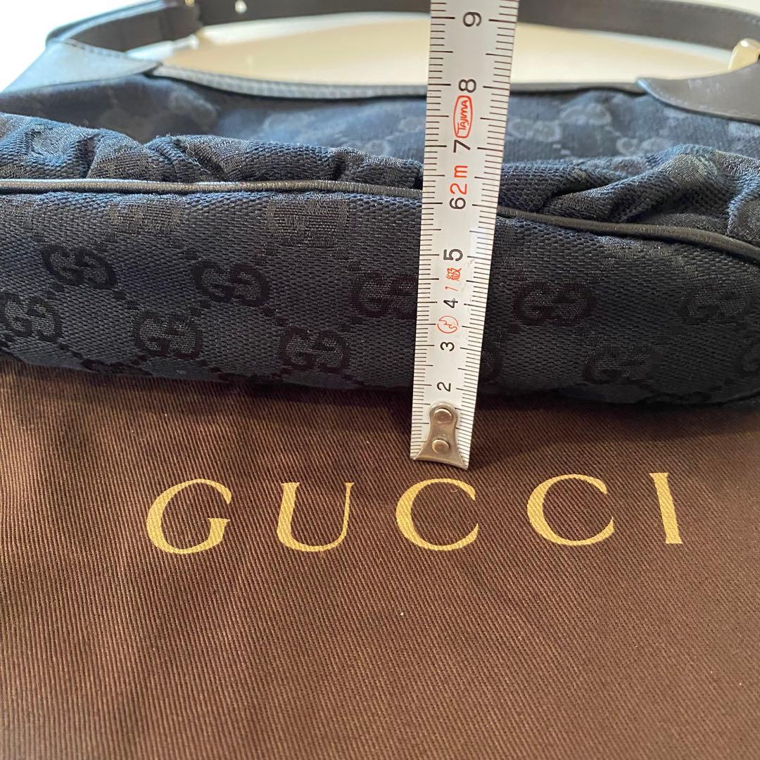 GUCCI ブラック ポーチバッグ