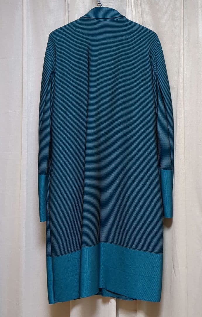 ISSEY MIYAKE プリーツロングジャケットターコイズ