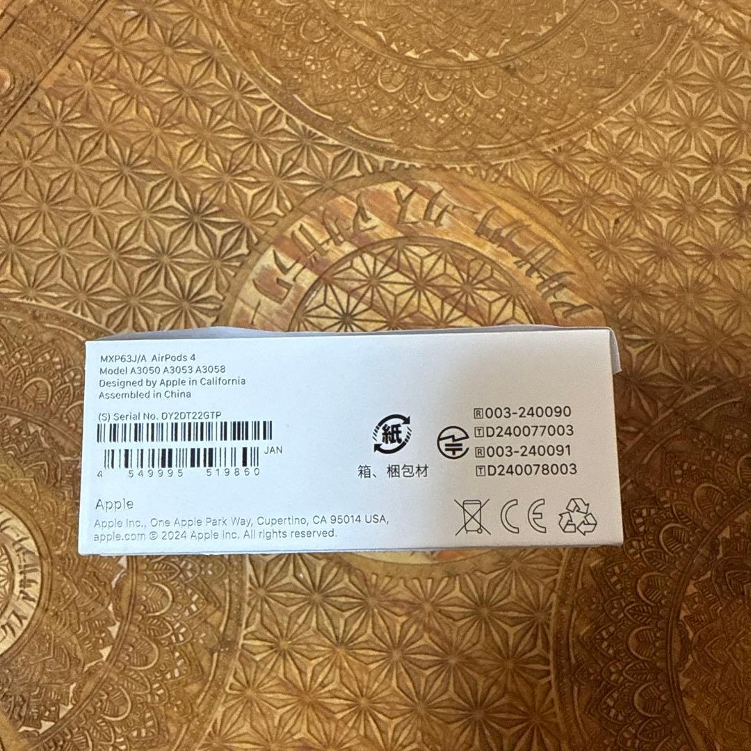 イヤホン Apple AIR PODS4
