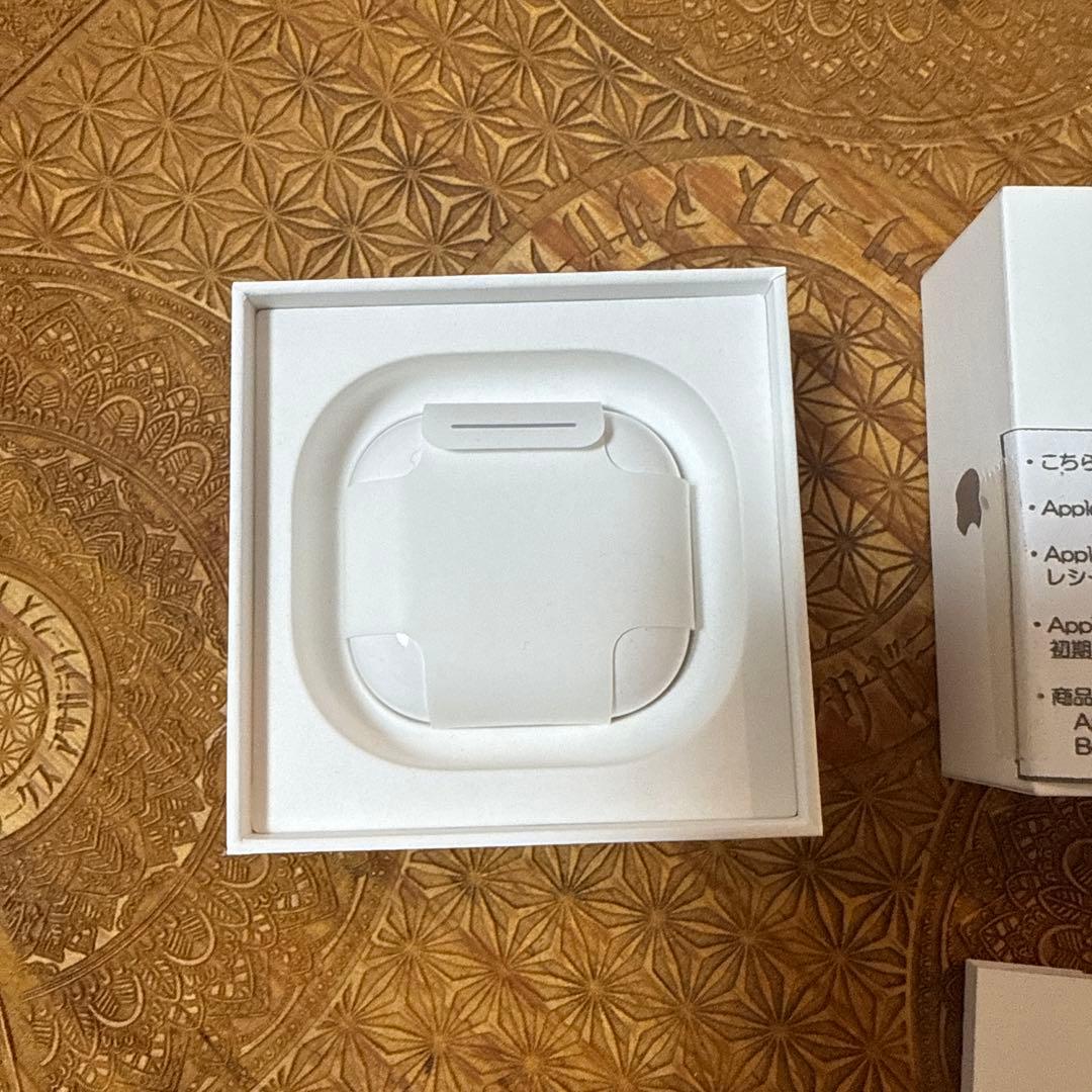 イヤホン Apple AIR PODS4