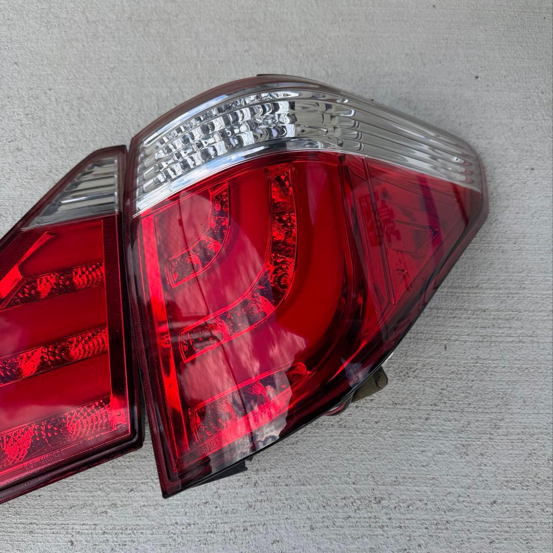 20系ヴェルファイア 20系アルファード クリスタルアイ LEDテール