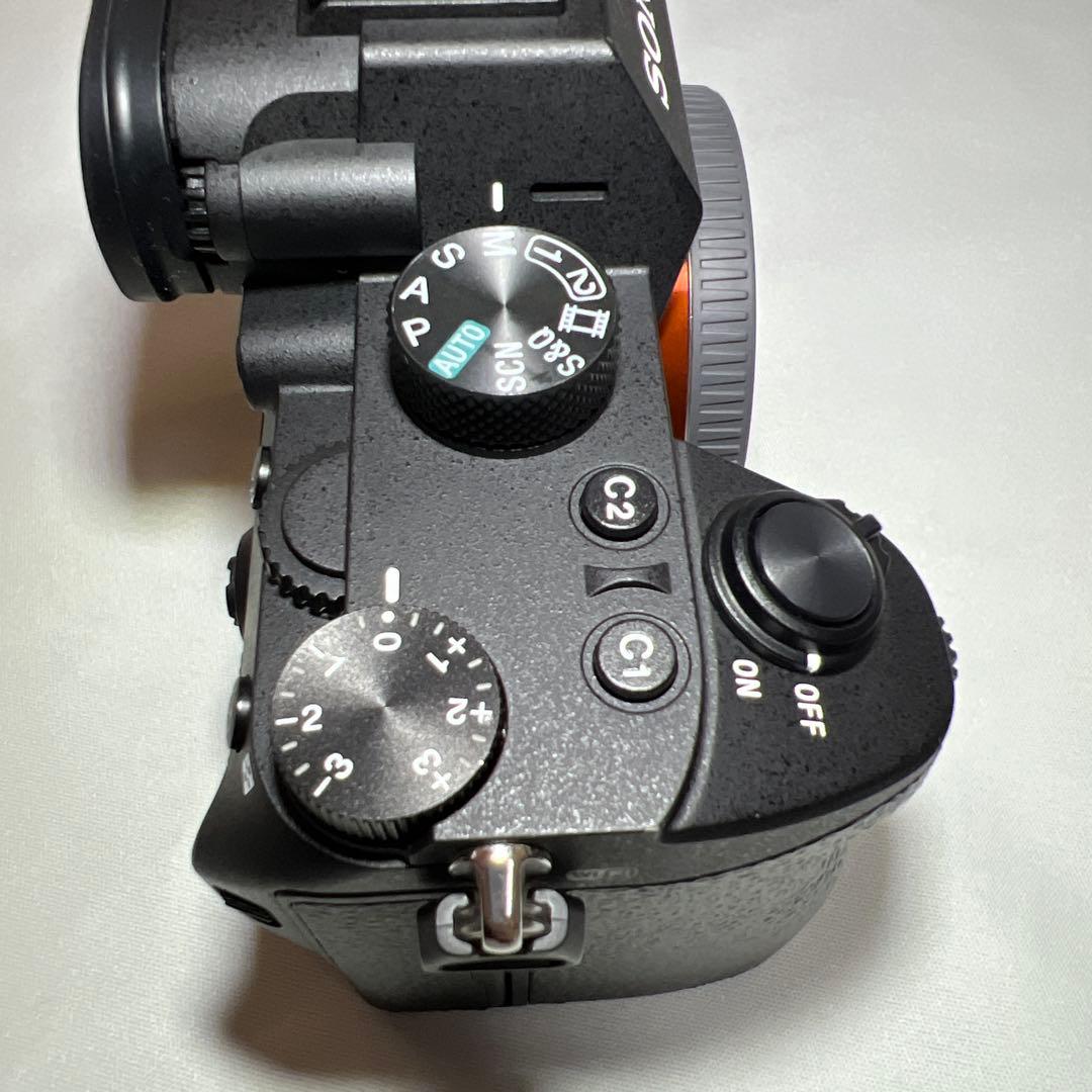 SONY α7 III ミラーレス一眼 + FE 50mm F1.8