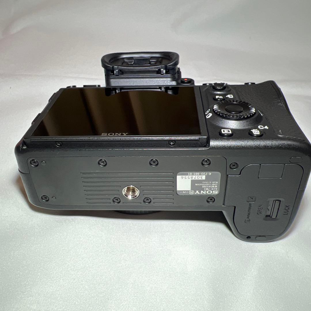 SONY α7 III ミラーレス一眼 + FE 50mm F1.8