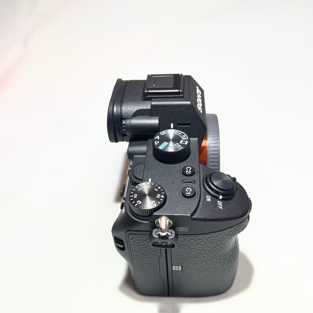 SONY α7 III ミラーレス一眼 + FE 50mm F1.8