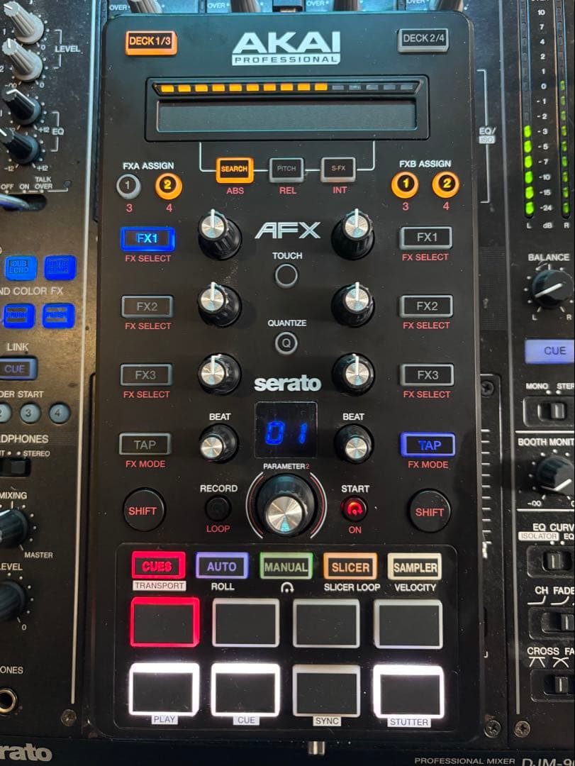 Akai AFX MIDIコントローラー