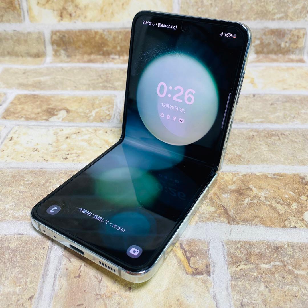 美品 SIMフリー Galaxy Z Flip 5 256GB ミント