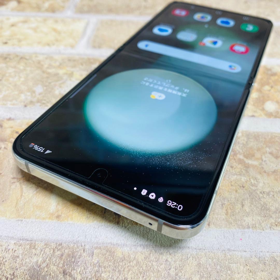 美品 SIMフリー Galaxy Z Flip 5 256GB ミント