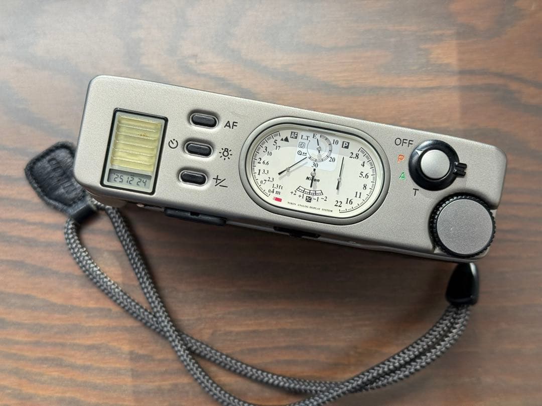 Nikon 35Ti(キズあり)