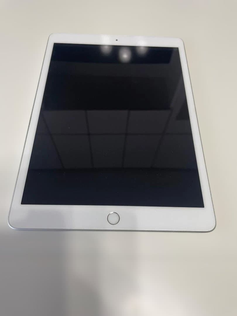 ★電池良好☆iPad7 第7世代 32GB WIFI☆キーボードケース付き★