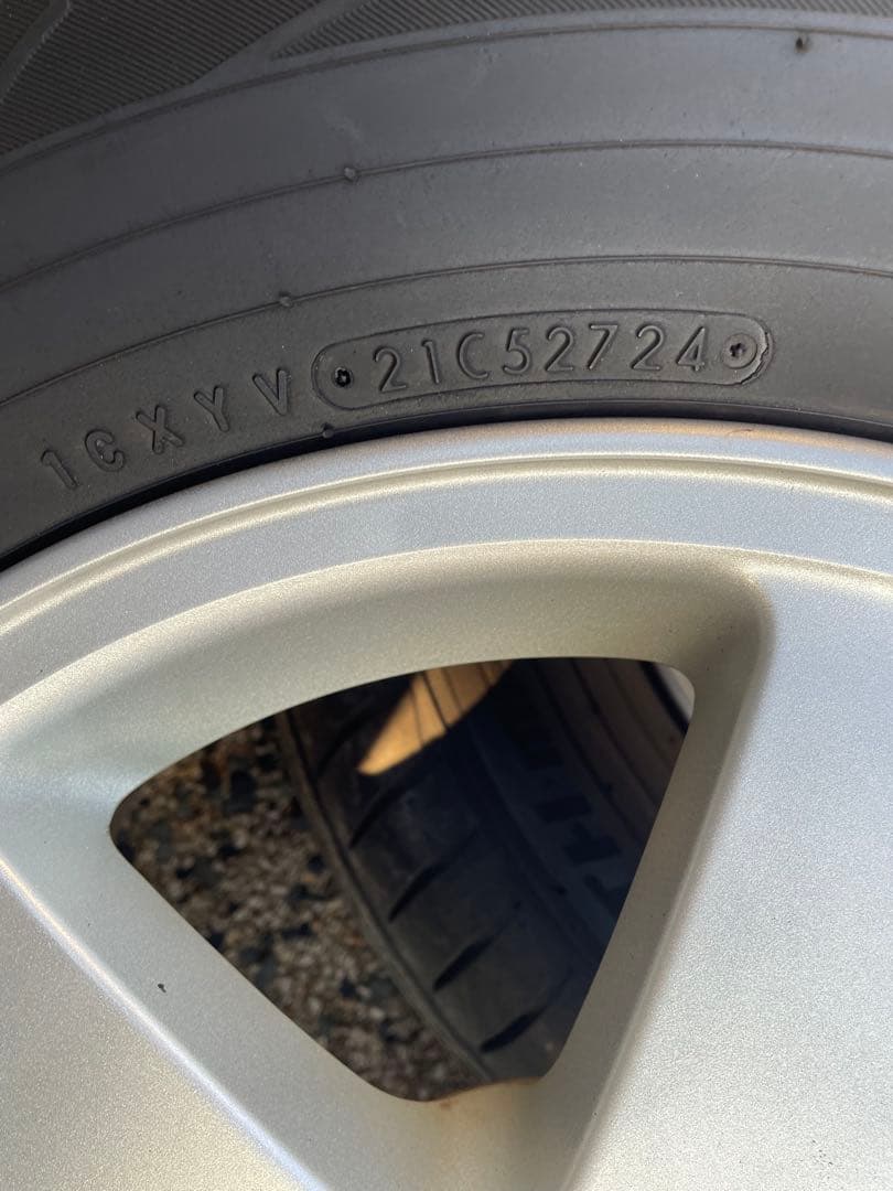 三菱　デリカd5 純正　215/70R16 16インチ ホイールタイヤセット