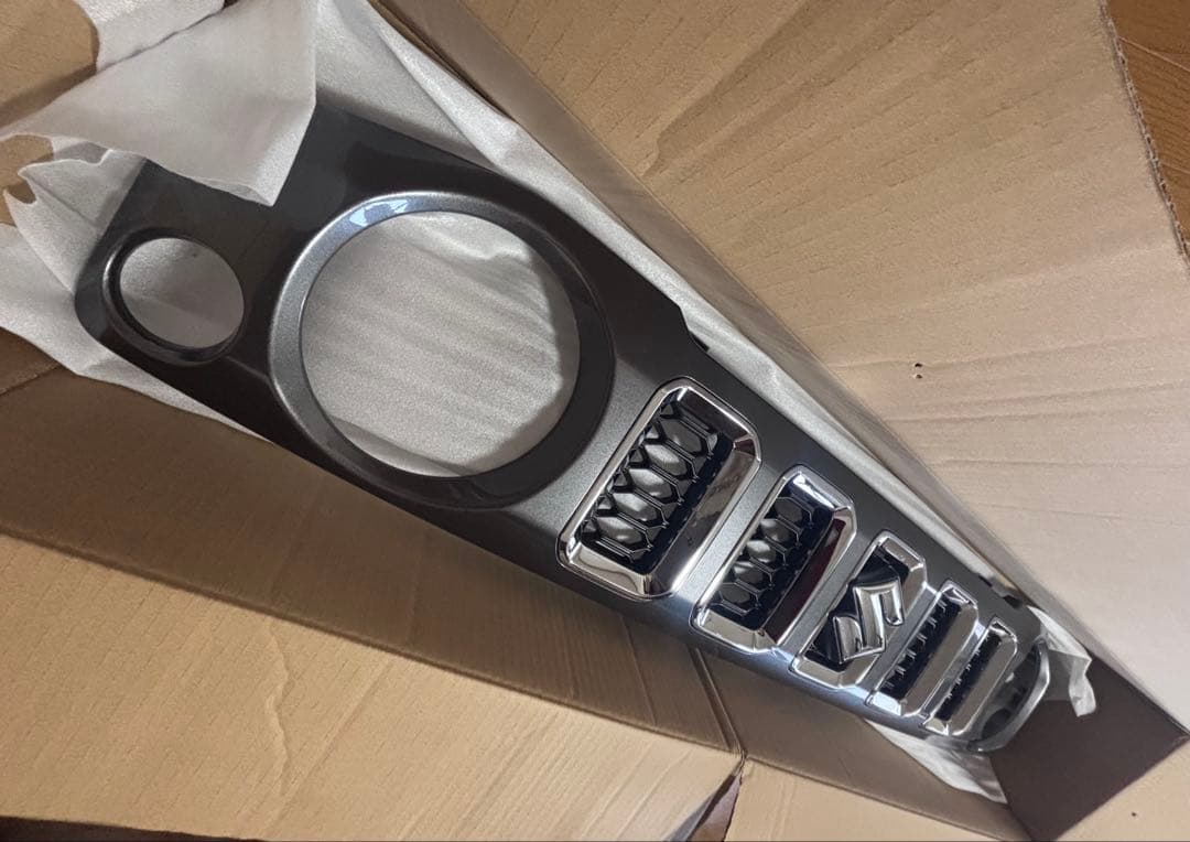 【新車外し】スズキ ジムニー ノマド 純正フロントグリル