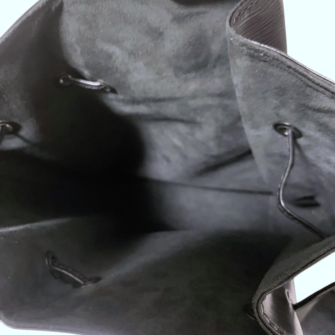 LOUIS VUITTON エピ サックアド ノワール ポーチ付 M80153