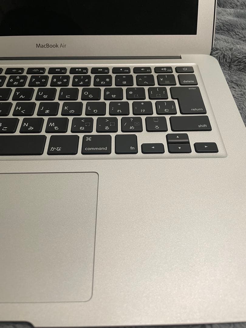 MacBook Air 13.3 2016 OSなし 初期化済 充電器付