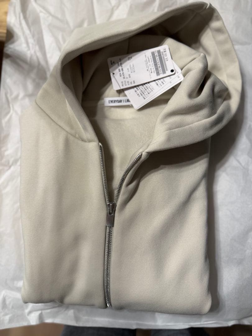 Kiki☆AP STUDIO ウォームジップフーディ　ホワイト