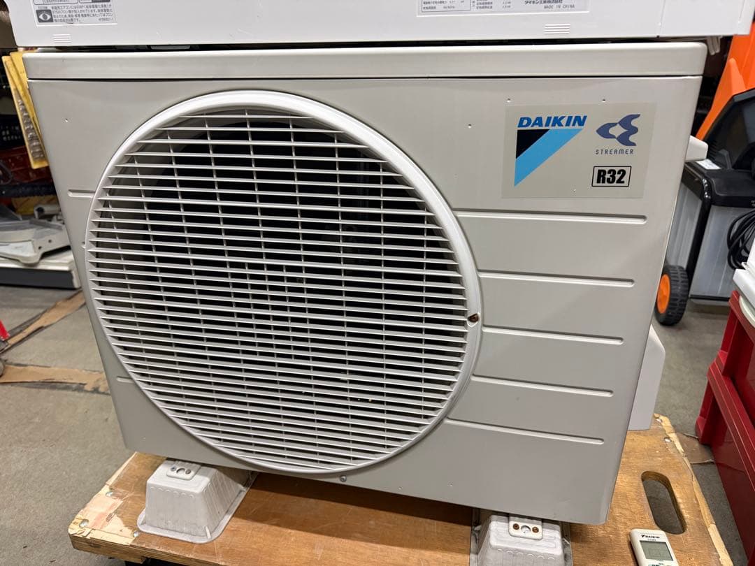 引き取りのみDAIKIN ルームエアコン 6畳用 AN22UES-W 格安 Ｊ