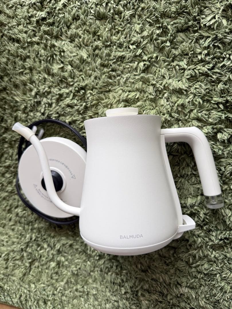 sakura様未使用BALMUDA電気ケトルThe Pot K02A-WH