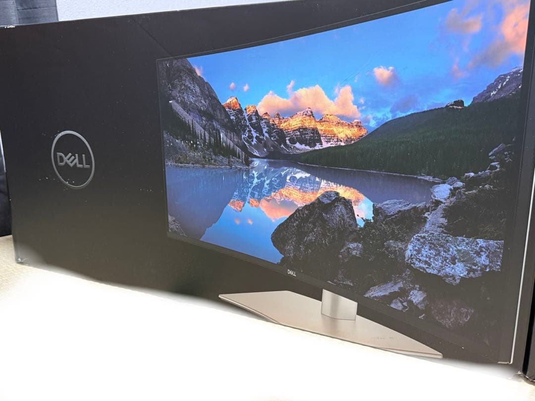 DELL カーブ型ディスプレイ 本体