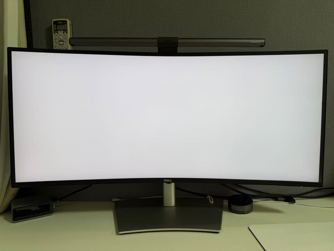 DELL カーブ型ディスプレイ 本体